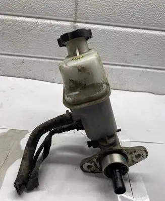 Hyundai Santa Fe Master brake cylinder 16076C
