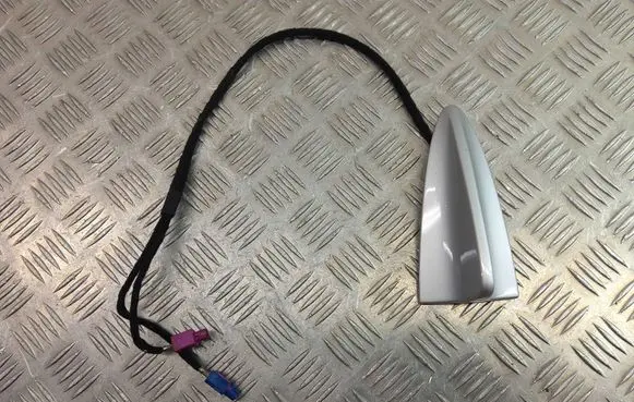 BMW 7 E65 E66 Aerial GPS antenna 6912247