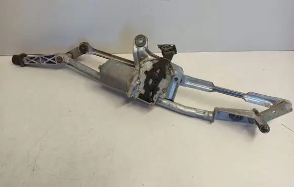 Volvo S60 Front wiper linkage and motor 182395 404606 22011800
