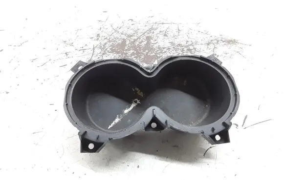 Cup holder front