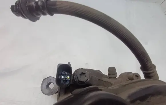 Nissan X-Trail T32 Rear brake caliper 4CA0A T727404