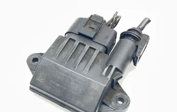 Mercedes-Benz ML W164 Glow plug pre-heat relay A6429005801