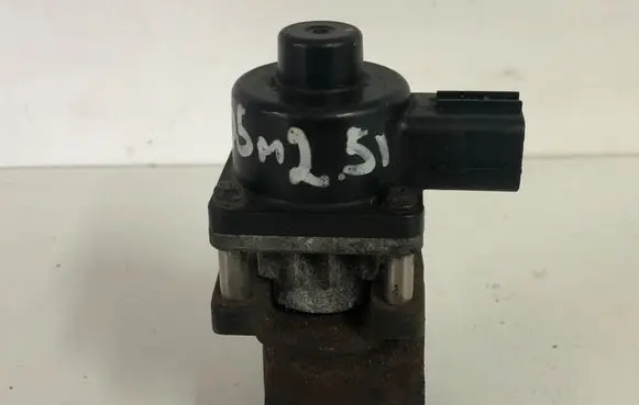 Subaru Legacy EGR valve