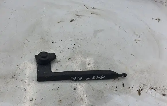 Mazda 5 Sliding door lower roller guide/hinge NOCODE
