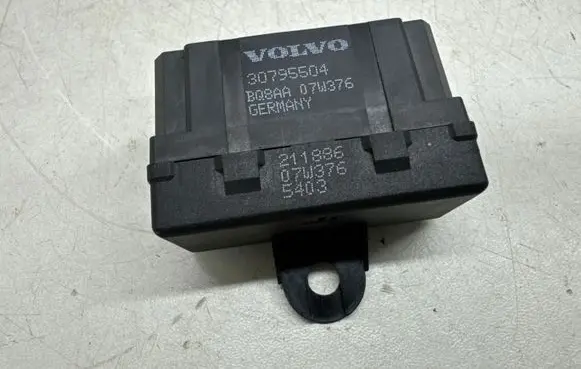 Volvo XC70 Seat heating relay 30795504