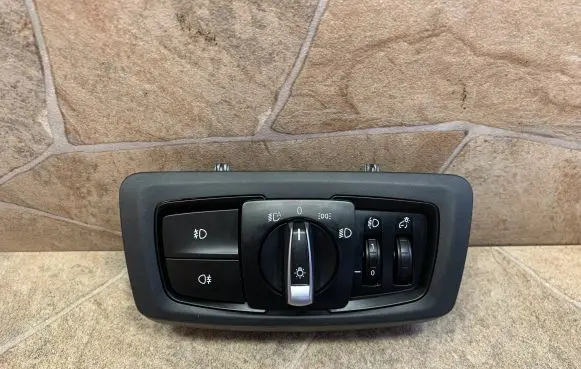 BMW 2 F46 Light switch 9865814