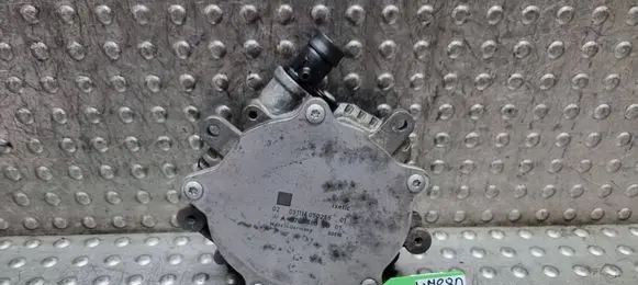 Mercedes-Benz B W246 W242 Vacuum pump S25145880 A2701800901