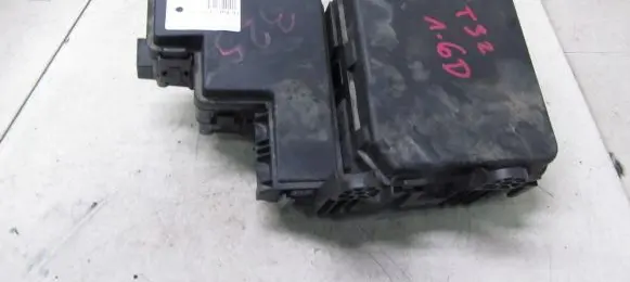 Nissan X-Trail T32 Fuse module