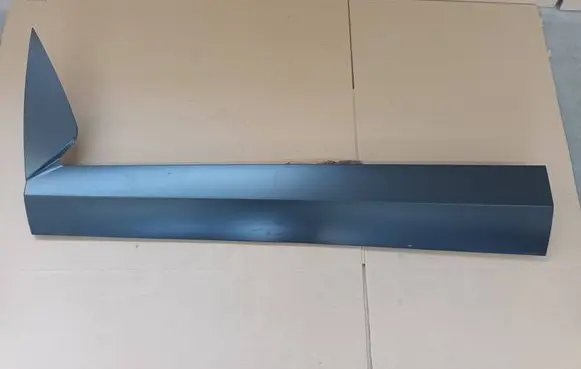 Hyundai Kona II Front door trim (molding) 87723BE010