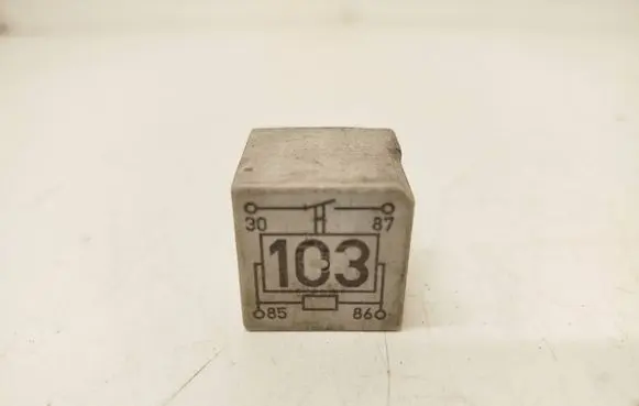 Volkswagen Golf IV Other relay 357911253 14030000