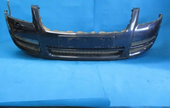 Volkswagen Touareg I Front bumper foam support bar 