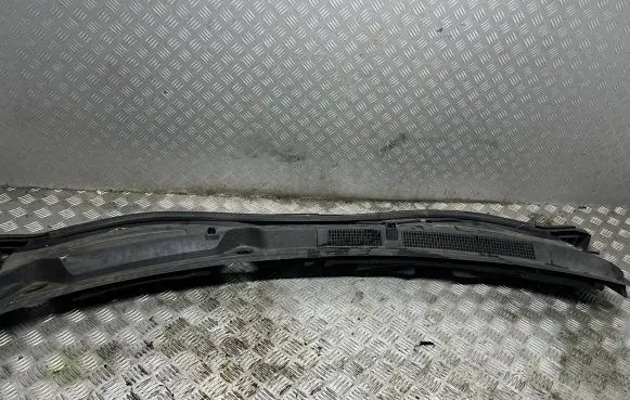 Mazda 3 III Wiper trim BJS7507P1
