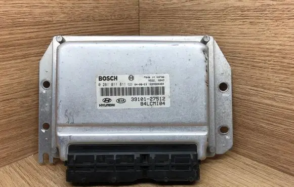 Hyundai Accent Engine control unit/module 0281011811 84LCMI04 3910127512