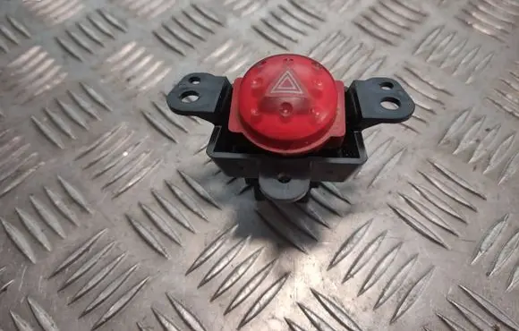 Nissan Almera Tino Hazard light switch 06016