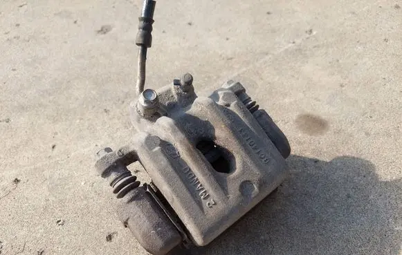 Hyundai Genesis Rear brake caliper BC140133