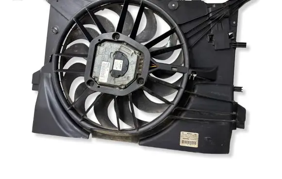 Volvo XC70 Electric radiator cooling fan 30741144