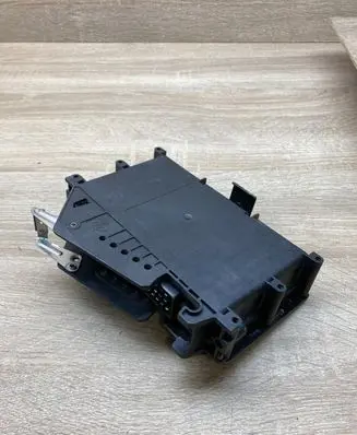 Volkswagen PASSAT B4 ABS control unit/module 1H0907379D