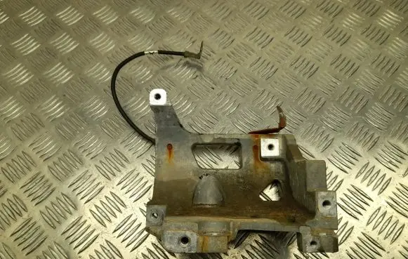 Nissan Leaf I (ZE0) Engine mounting bracket 101223B026