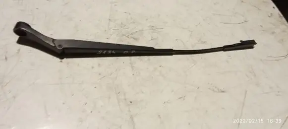Opel Zafira B Windshield/front glass wiper blade 13145564