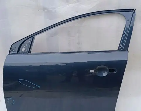 Volvo V40 Front door