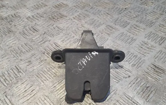 Skoda Octavia Mk2 (1Z) Tailgate/trunk/boot lock/catch/latch 1Z5827501C
