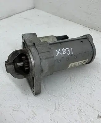 Peugeot 208 Starter motor 9830507480