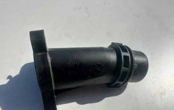 BMW X1 F48 F49 Engine coolant pipe/hose 8511205