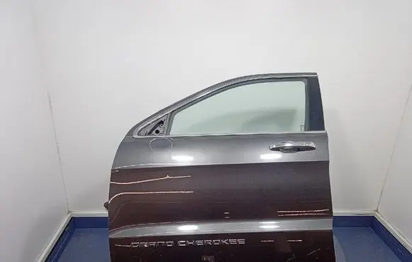Jeep Grand Cherokee Front door