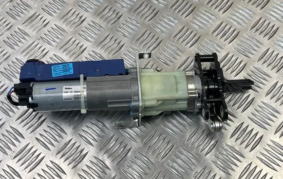Volkswagen PASSAT B6 Tailgate/trunk/boot lift motor E5050105L 3C9827384G