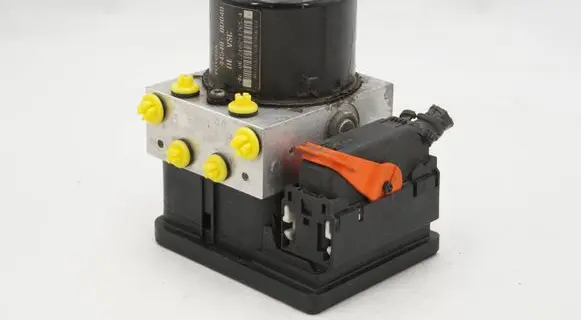 Toyota Yaris ABS Pump 445400D040 895410D050