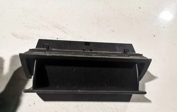 BMW 3 E46 Glove box 51168260312 5116-8260312