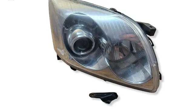 Toyota Avensis T250 Headlight/headlamp 0821211F3R