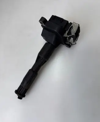 BMW 7 E38 High voltage ignition coil 0221504004 011217 1703227