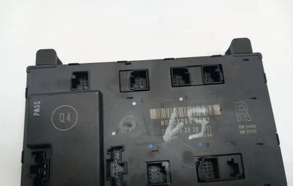 Mercedes-Benz CLK A209 C209 Door control unit/module A2098202026 2098202026
