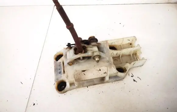 Mitsubishi Colt Gear shifter/selector mb530086