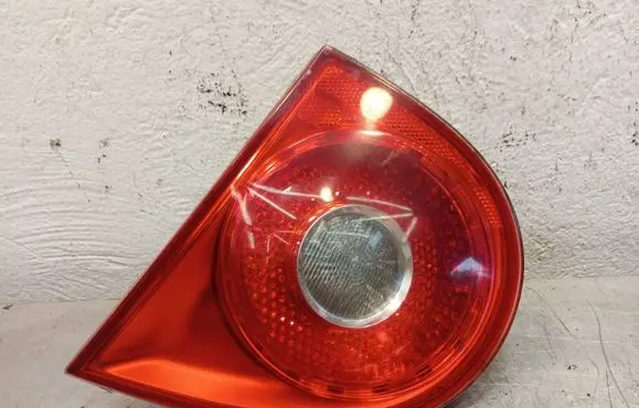 Tailgate rear/tail lights