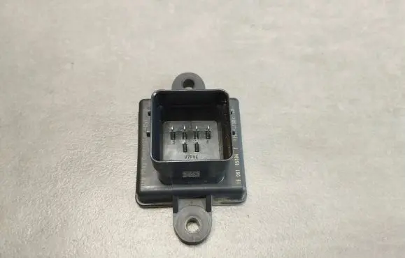 Ford Mondeo MK V Glow plug pre-heat relay JX6112B533AA