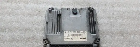 Opel Insignia A Engine control unit/module 0281015774 55573539