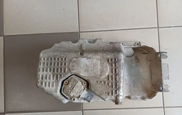 Volkswagen Golf V Oil sump 03C103603J