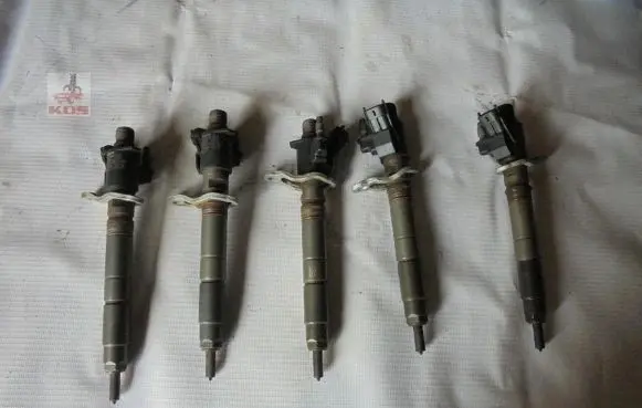 Fuel injectors set