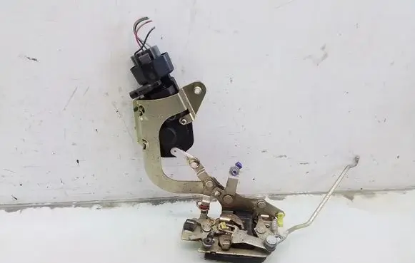 Suzuki Ignis Front door lock