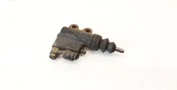 Clutch slave cylinder