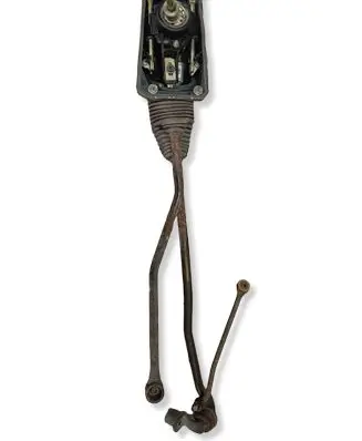 Volkswagen PASSAT B5.5 Gear shifter/selector 4B0711025