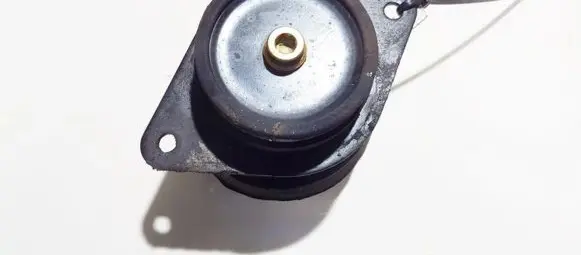 Volkswagen Golf III Engine mount bracket