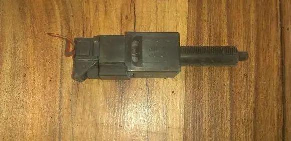 Nissan Almera N16 Brake pedal sensor switch