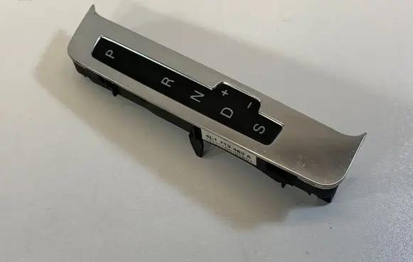 Audi Q7 4L Gear shift selector indicator 4L1713463A