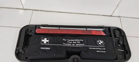 BMW 5 E60 E61 Tool box 6761420 15361710