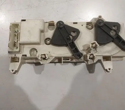 Renault Scenic I Climate control unit 662367