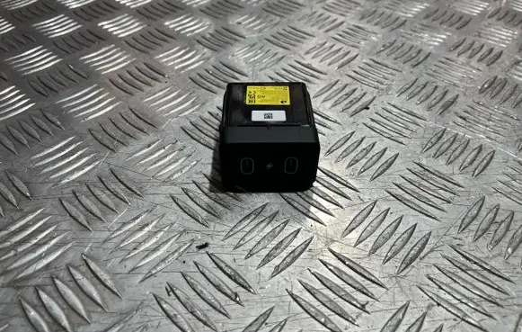 Hyundai IONIQ 6 USB socket connector 96125K3100