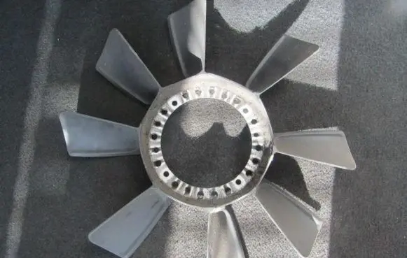 Volkswagen PASSAT B5 Fan impeller 078121301e